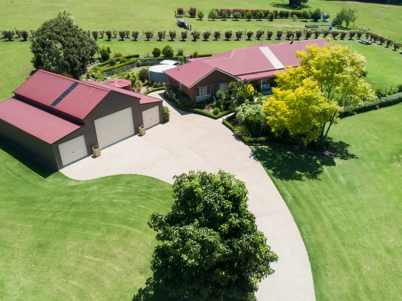 Luxury Living on Acreage