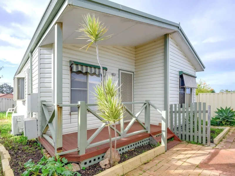 Low Maintenance, Close to the Beach!
