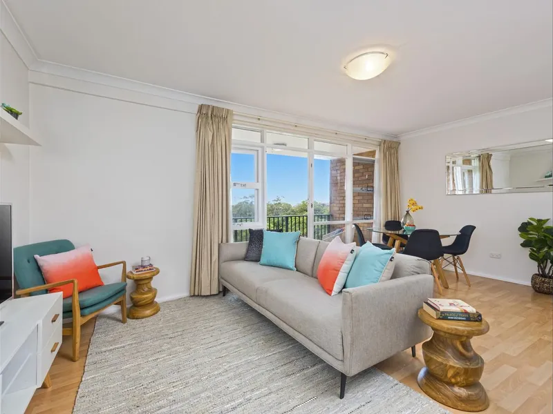 BRIGHT RENOVATED 2 BEDROOM UNIT | SURPRISINGLY QUIET, DISTRICT VIEWS