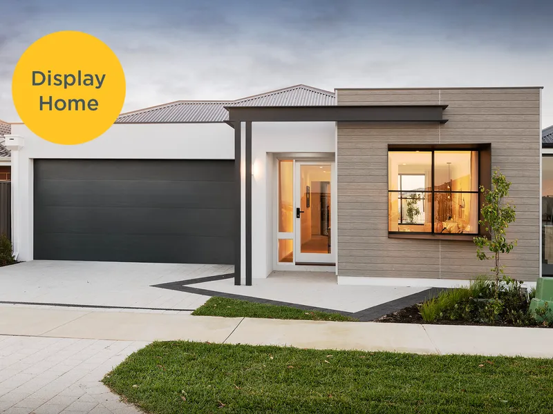 MAKE THIS DISPLAY HOME YOUR HOME!