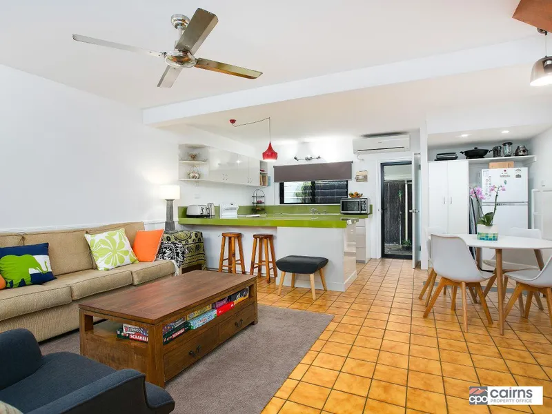 Private Townhouse - Close to City