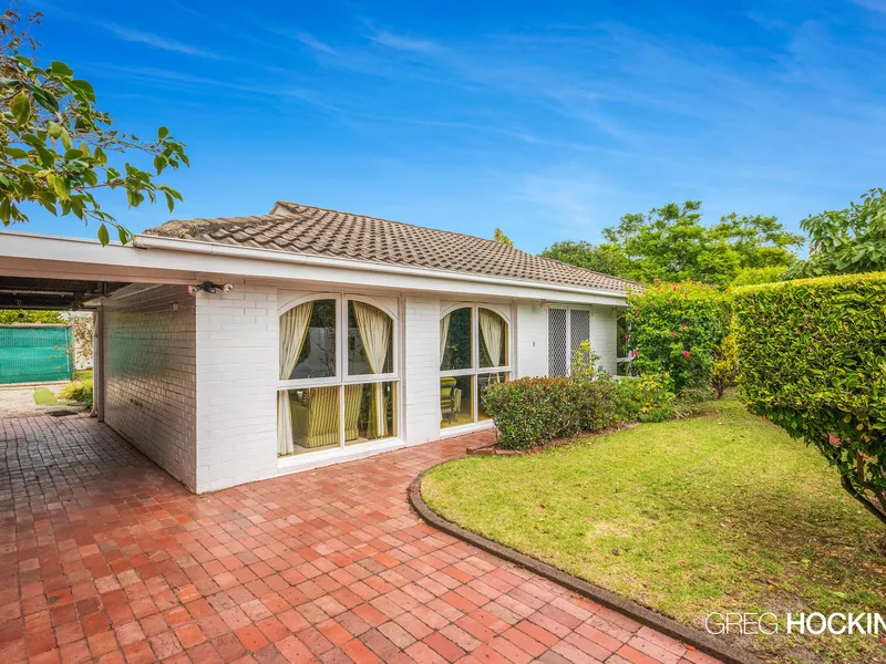 Decorator's Own Glam Mid-Century Home