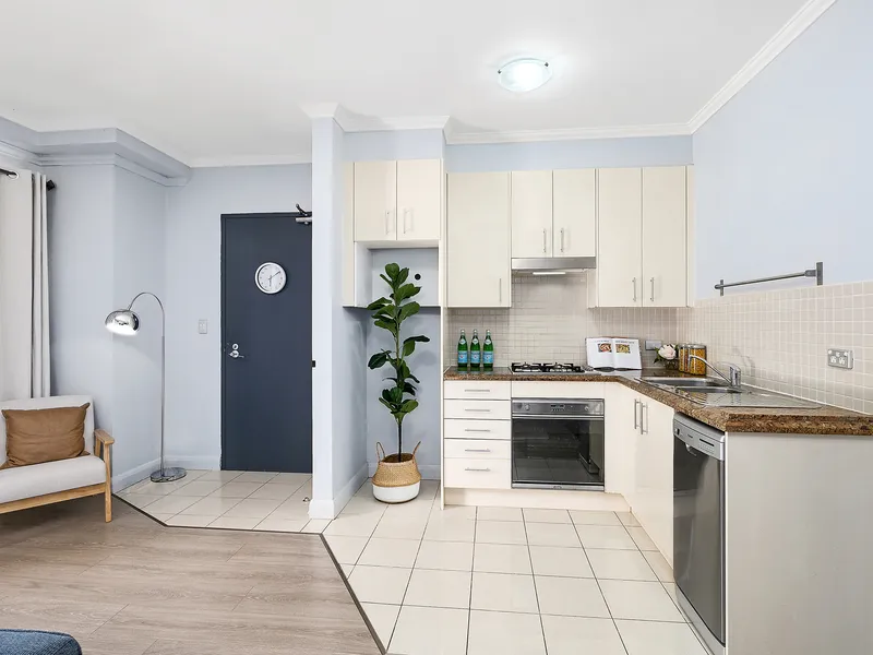 UNDER CONTRACT BY RICHARD MATTHEWS REAL ESTATE