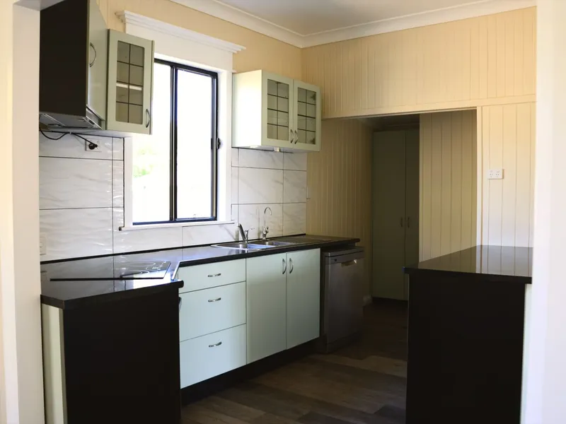 FULLY RENOVATED 3 BEDROOM HOUSE IN QUIET STREET
