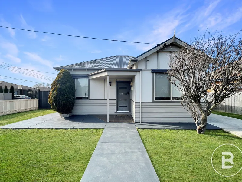 UPDATED MODERN THREE BEDROOM IN A PERFECT LOCATION