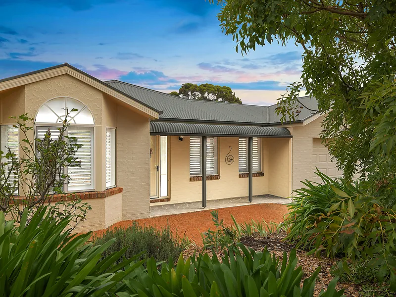 Contemporary Comfort and Style in Amaroo