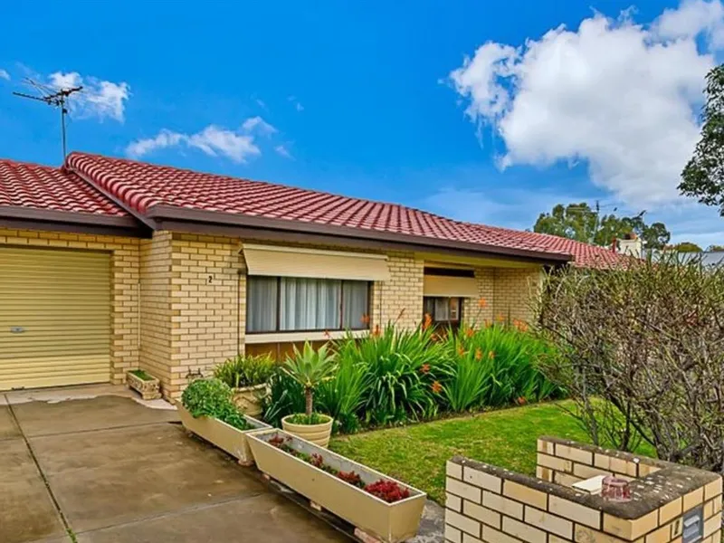 SPACIOUS AND IMMACULATE  2 BEDROOM UNIT