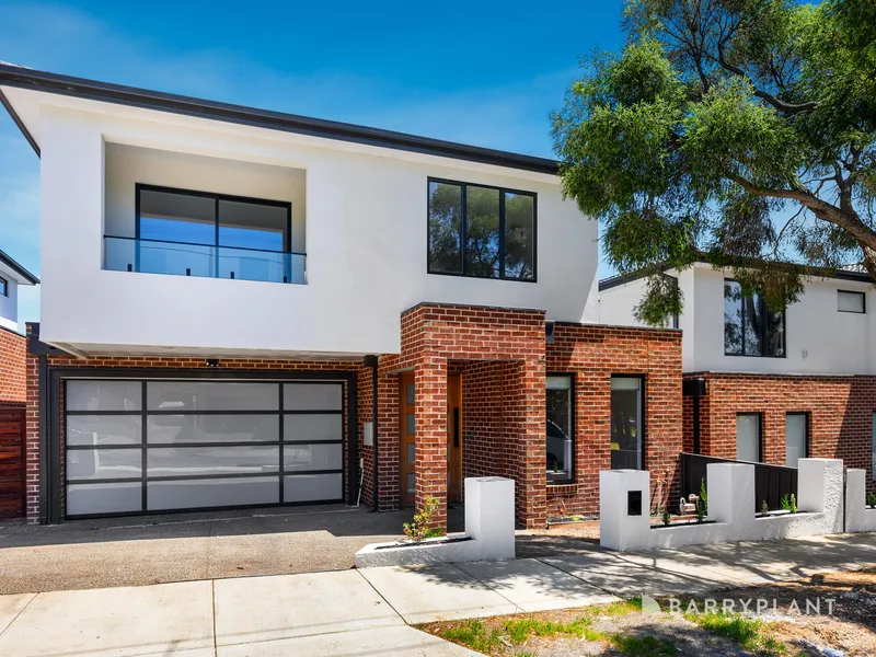 Exquisite Contemporary Town Home