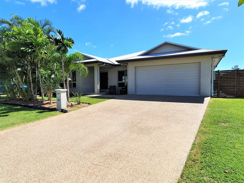 DESIGNER HOME + 6x7m SHED