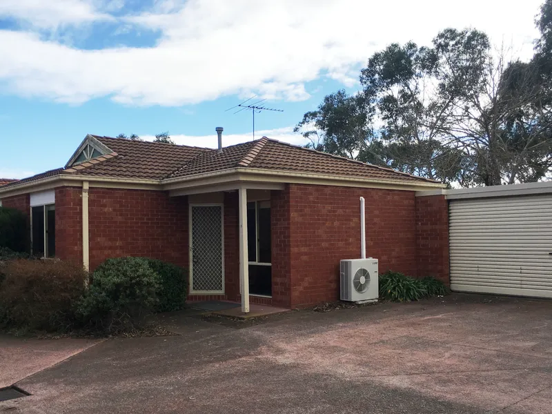 PERFECTLY POSITIONED 3 BEDROOM UNIT!!