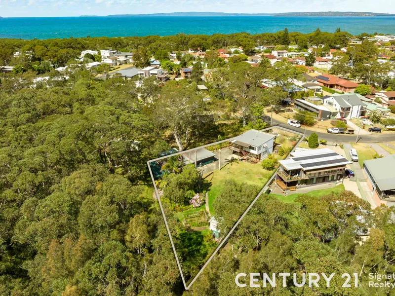 1500m2 of Seaside Serenity on an Elevated Site