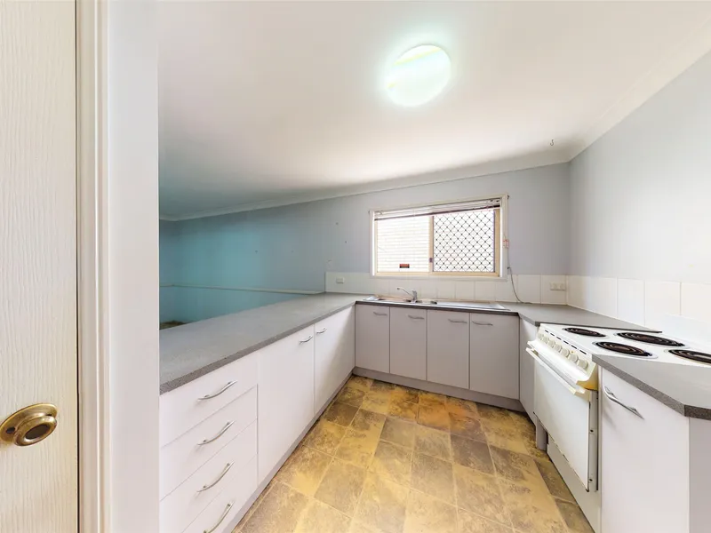 3 Bedroom Home in Forest Lake !