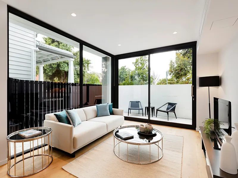 Brand New Richmond Style & Convenience