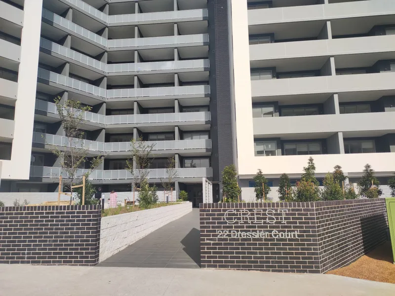 Stunning Apartment In Convenient Location