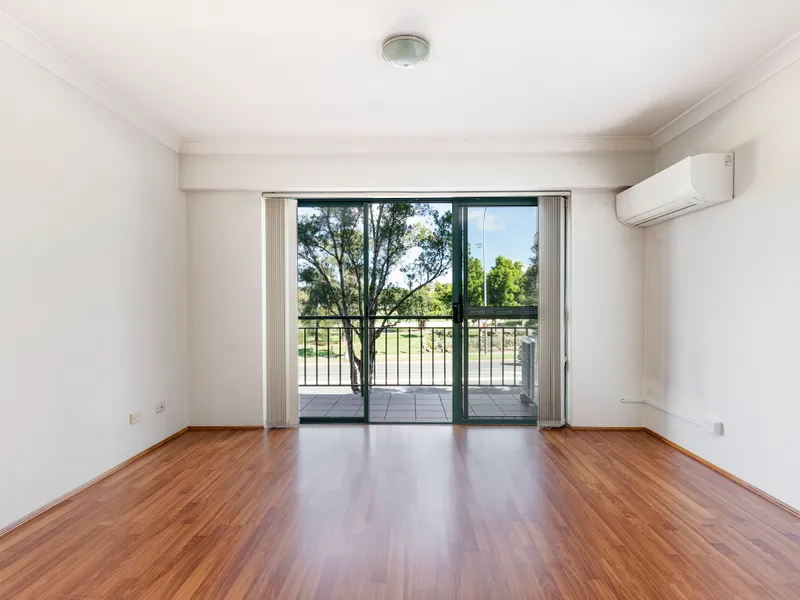 Modern apartment on city-fringe