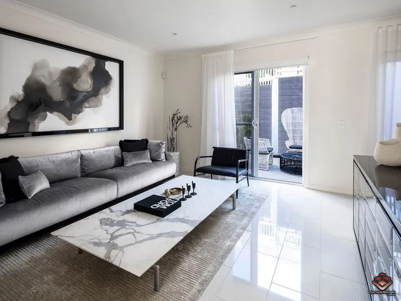 Luxurious Family Terrace Home