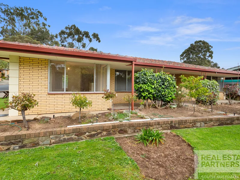 Well Presented Family Home with Views