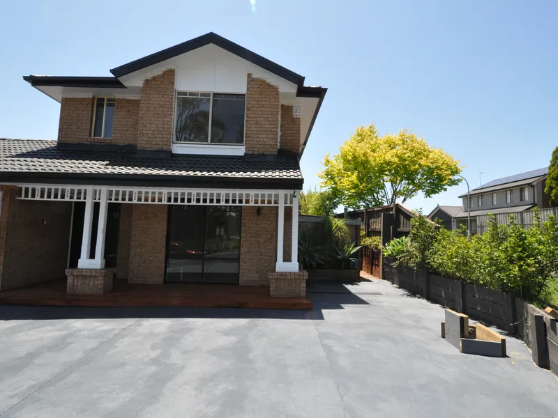 A Magnificently Spacious Four Bedroom House with Bali Hut