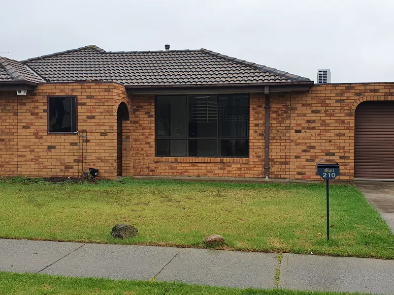 COMFORTABLE FAMILY HOME