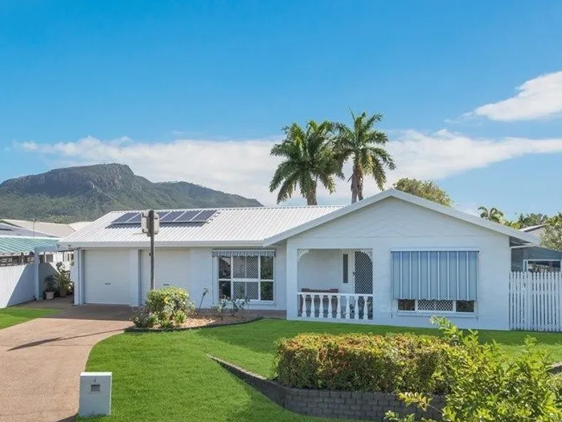 Beautiful 4 Bedroom House in Central Location !!!