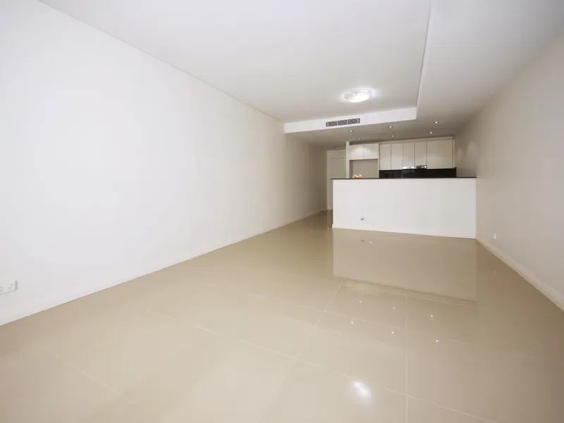 Spacious Split Level 2 Bedroom Apartment