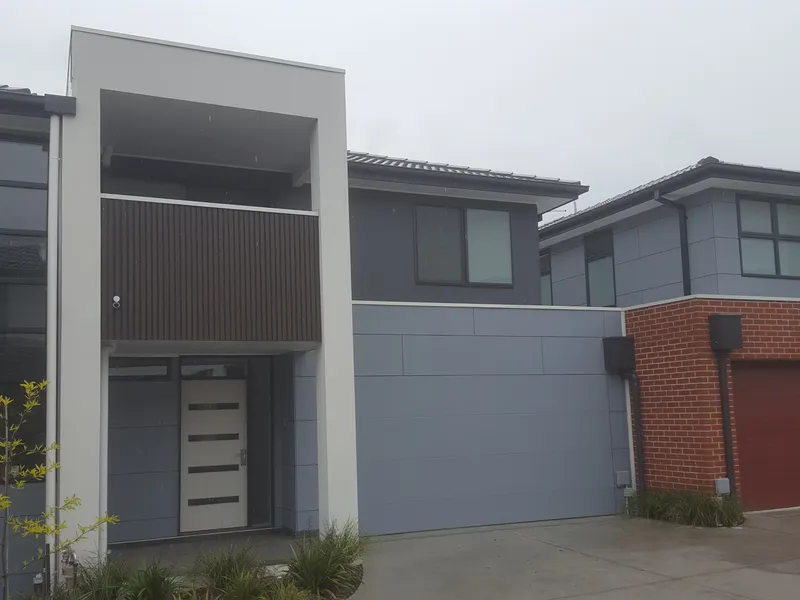 MODERN FOUR BEDROOM TOWNHOUSE IS HERE FOR YOU!!