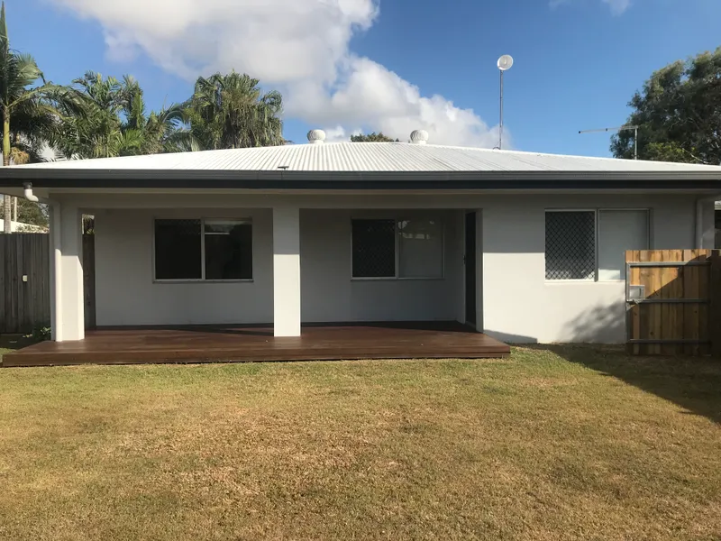 SOLID BLOCK HOME ON A GENEROUS 868M2