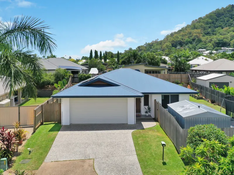 Beautifully Presented Family Home with Fantastic Side Access