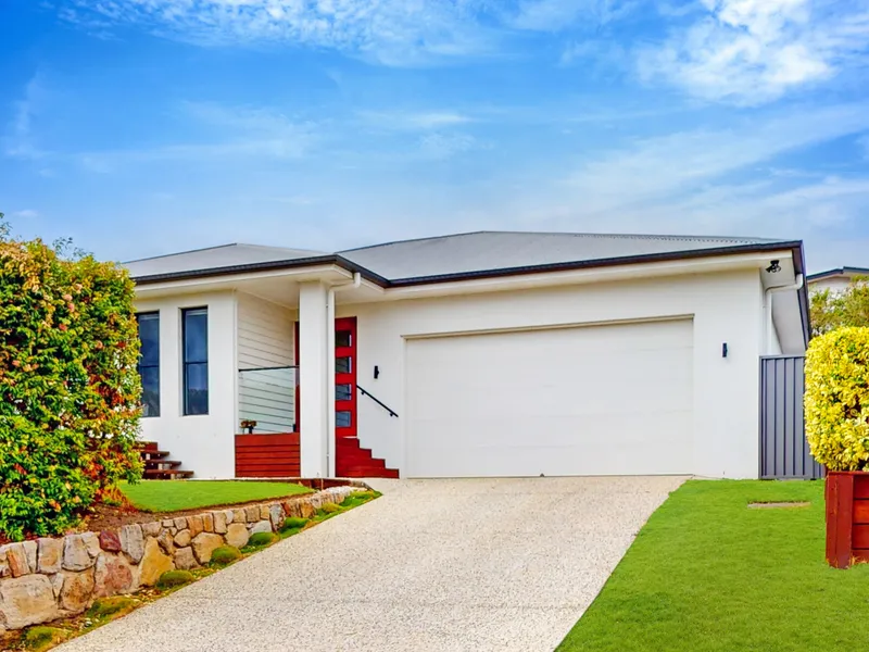 TRANQUIL 4-BEDROOM RETREAT WITH STYLISH UPGRADES IN WOOMBYE!