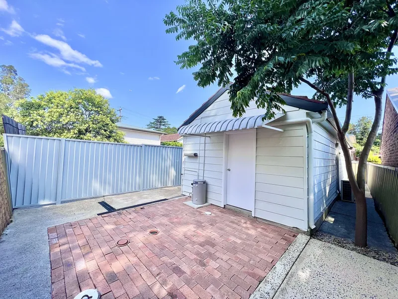 Spacious Freshly Renovated Granny Flat