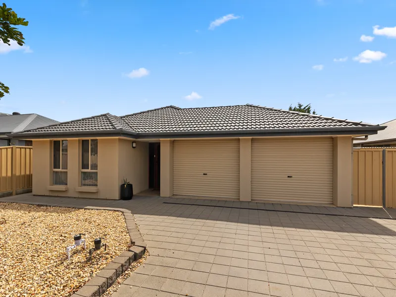 Convenient Courtyard Living With Space For A Large Family