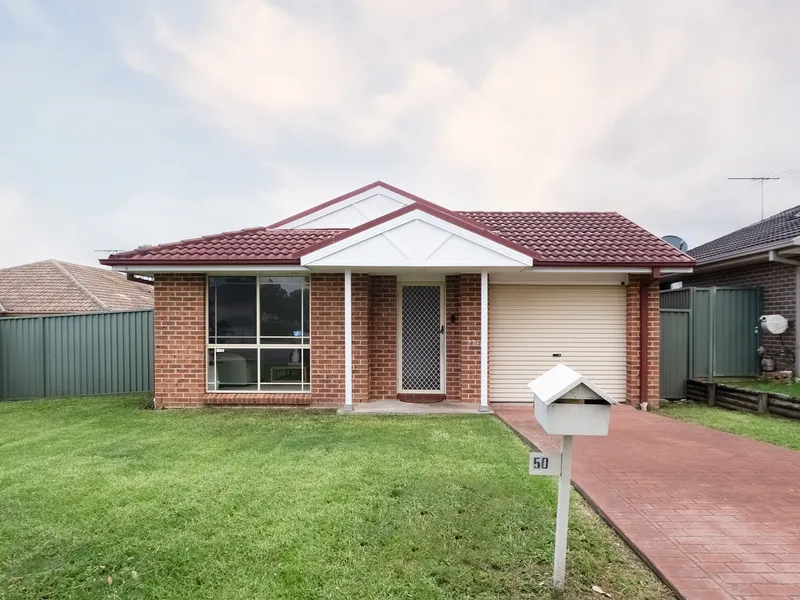 Charming 4-Bedroom Haven in Rooty Hill: Freshly Renovated, Ideal for Family Living.