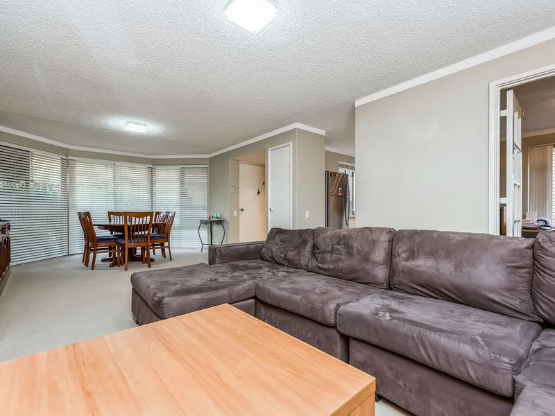 VILLA - LOCATION PLUS CLOSE TO PRESTON STREET