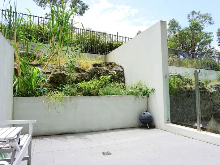 Fully furnished sunny apartment perfect for two people