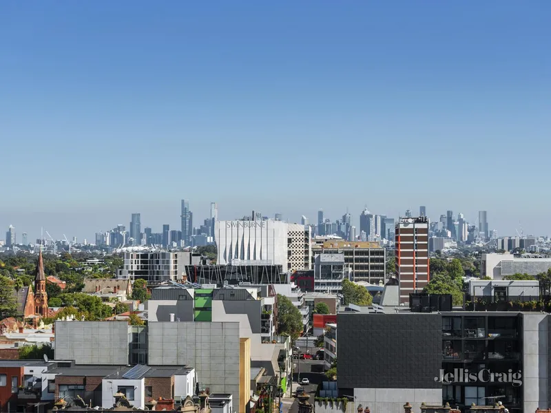 Penthouse level perfection, spectacular city views
