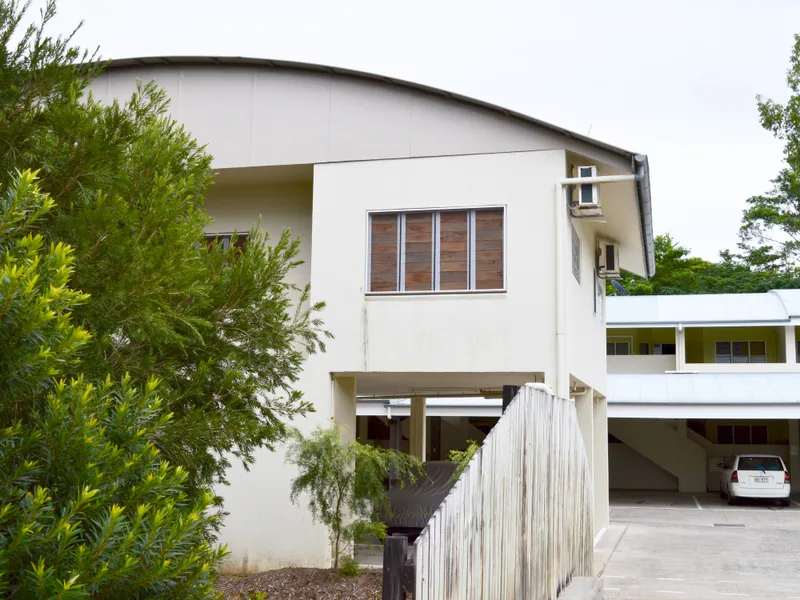 Modern Central Apartment - Wongaling, Mission Beach