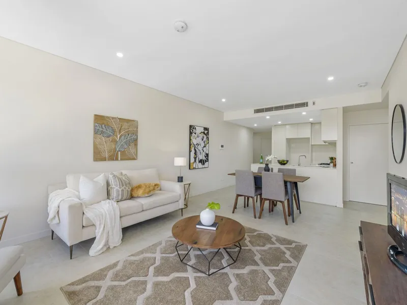 ONLY FOUR APARTMENTS LEFT! TWO WEEKS FREE RENT!