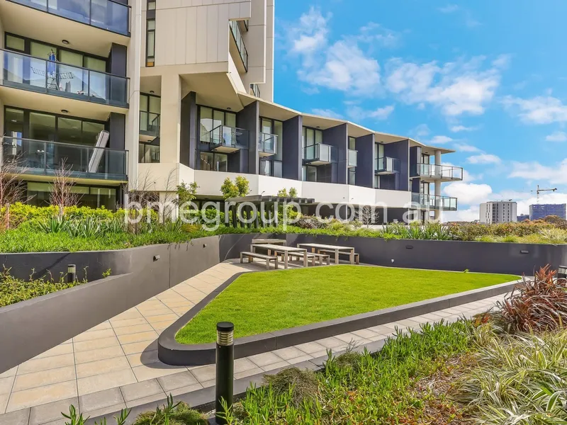 Nearly Brand New 1 Bedroom Apartments For Lease in Zetland Paragon