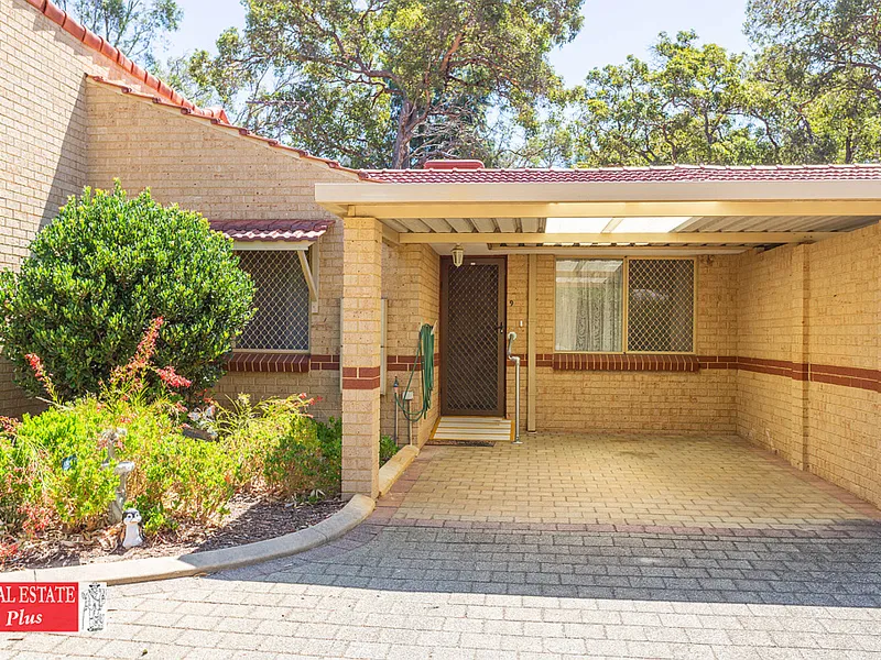 Over 55's Unit In A Community Style Complex