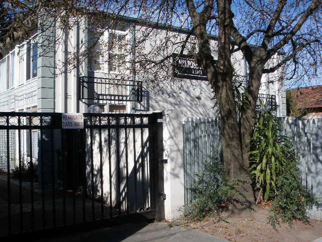 MEZZANINE LOFT APARTMENT