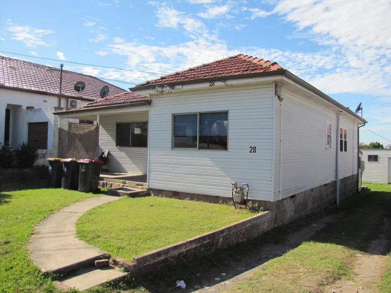3 bedroom house + 2 bedroom teenager's retreat - Application Approved, Deposit Taken