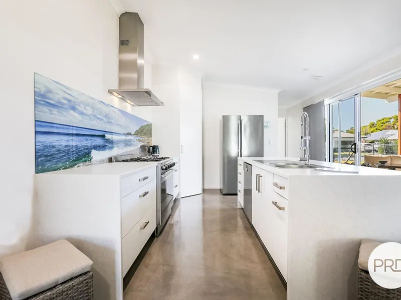 Elegant Beach home with Massive Shed