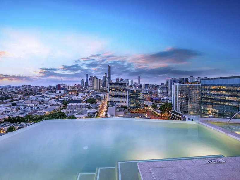 Not your average town home. Absolutely beautiful views from all rooms. Terraces on both sides and