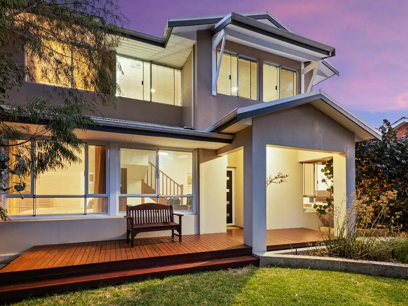 FAMILY HOME IN LIFESTYLE LOCATION