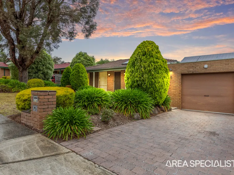 The Brief: Welcome to 6 Calendonia Drive, Eltham North – Your Perfect Family Home!