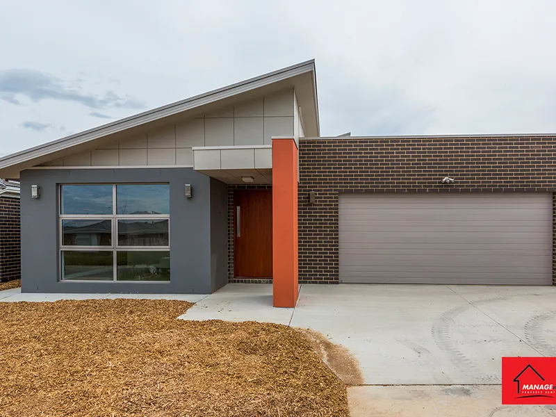 ARCHITECHACALLY DESIGNED, FAMILY HOME, CONNOISSEUR’S KITCHEN