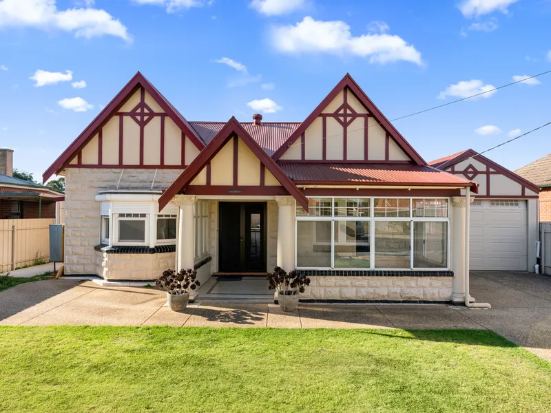 A TANTALIZING TUDOR WHERE LIVING IS ENORMOUS!