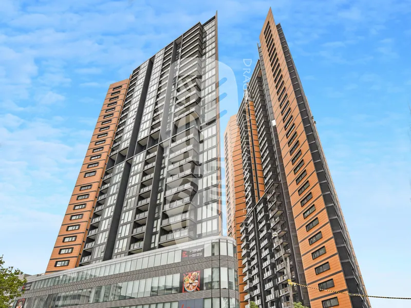 High End 1 Bedroom Apartment with City and the CBD City Skyline View for SALE! Close to St Leonards Station and all Amenities! 