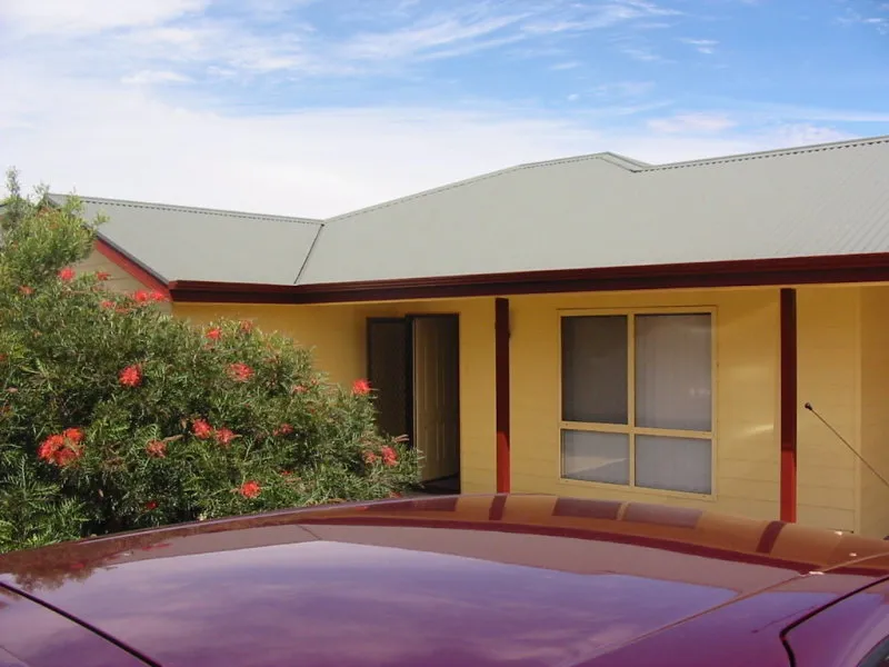 3 BEDROOMS CLOSE TO THE TOWN CENTRE