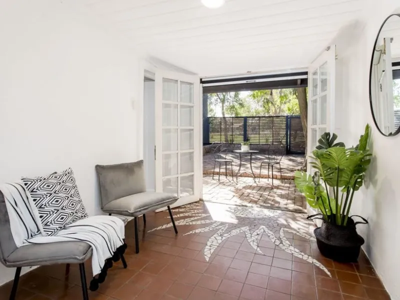 Character bungalow - stunning appeal